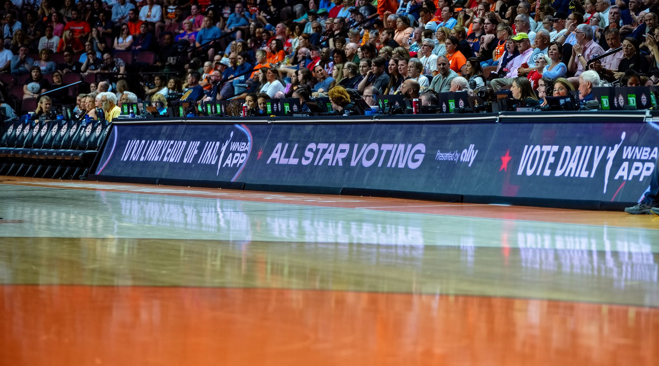 皇冠足球网址 - WNBA 全明星选秀花絮：Weatherspoon 与 Cooper 选边，Bueckers 与 Clark 成焦点 - 皇冠网址